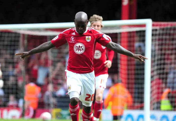 Framed Print : Jamal Campbell-Ryce's Dramatic Last-Minute Goal: Bristol City Secures Championship Victory Over Hull City (07-05-2011)