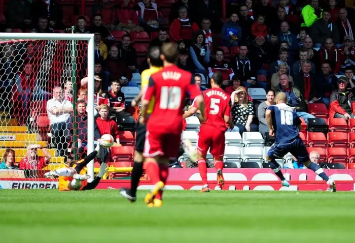 Framed Print : James Vaughan Scores Opening Goal: Bristol City vs Huddersfield Town, 2013 Framed Print : James Vaughan Scores Opening Goal: Bristol City vs Huddersfield Town, 2013