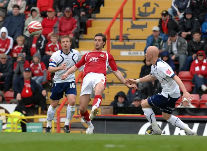 Framed Print : Jamie McAllister in Action for Bristol City Against Preston North End Framed Print : Jamie McAllister in Action for Bristol City Against Preston North End