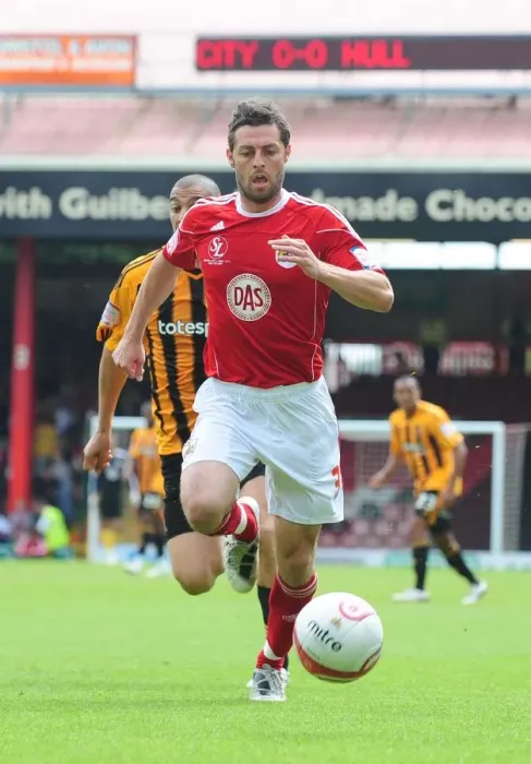 Framed Print : Jamie McAllister Focuses in Championship Clash: Bristol City vs. Hull City (07-05-2011) Framed Print : Jamie McAllister Focuses in Championship Clash: Bristol City vs. Hull City (07-05-2011)