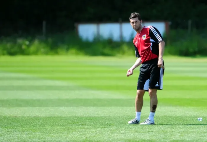 Framed Print : Jamie McAllister: Unwavering Focus during Bristol City's Pre-Season Training