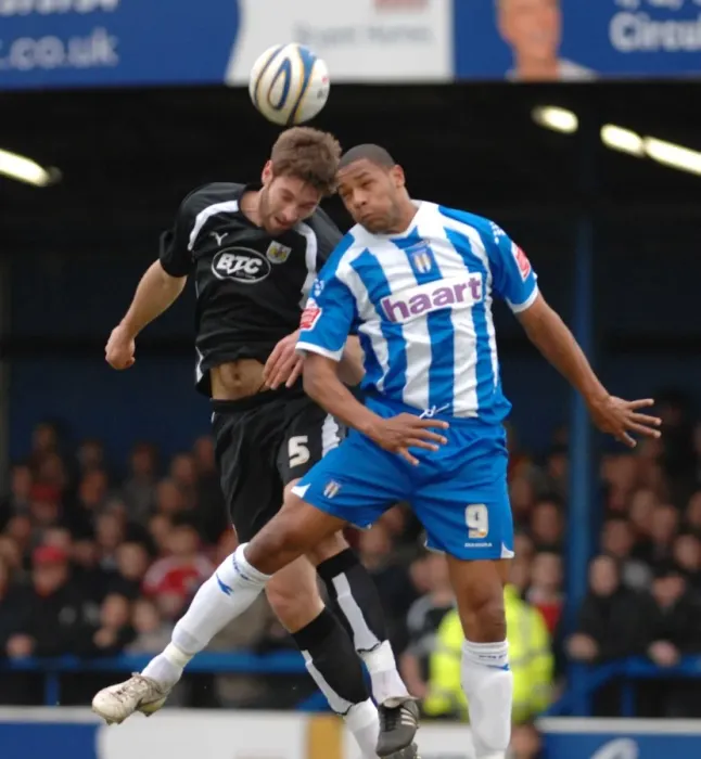 Framed Print : Jamie McCombe in Action for Bristol City Against Colchester United Framed Print : Jamie McCombe in Action for Bristol City Against Colchester United