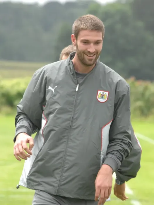 Framed Print : Jamie McCombe: Focused Training with Bristol City FC (2007-08) Framed Print : Jamie McCombe: Focused Training with Bristol City FC (2007-08)