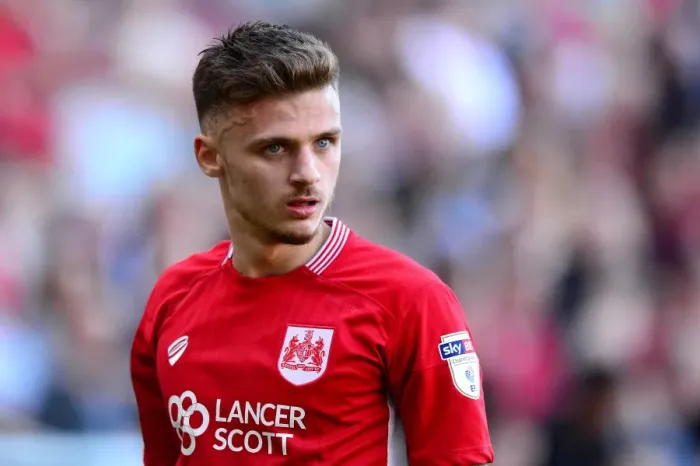Framed Print : Jamie Paterson in Action: Bristol City vs. Wolverhampton Wanderers, Sky Bet Championship (April 8, 2017), Ashton Gate Framed Print : Jamie Paterson in Action: Bristol City vs. Wolverhampton Wanderers, Sky Bet Championship (April 8, 2017), Ashton Gate