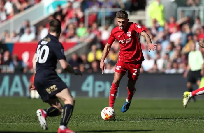 Framed Print : Jamie Paterson in Action: Bristol City vs Barnsley, Sky Bet Championship 2017