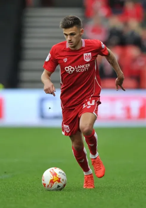 Framed Print : Jamie Paterson in Action: Bristol City vs Nottingham Forest at Ashton Gate Stadium (October 1, 2016) Framed Print : Jamie Paterson in Action: Bristol City vs Nottingham Forest at Ashton Gate Stadium (October 1, 2016)