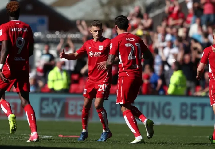 Framed Print : Jamie Paterson's Thrilling Goal: Bristol City vs Barnsley in Sky Bet Championship (220417)