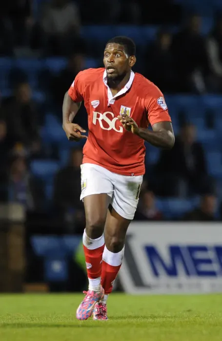 Framed Print : Jay Emmanuel-Thomas in Action for Bristol City against Gillingham at Priestfield Stadium, FA Cup Round One Framed Print : Jay Emmanuel-Thomas in Action for Bristol City against Gillingham at Priestfield Stadium, FA Cup Round One