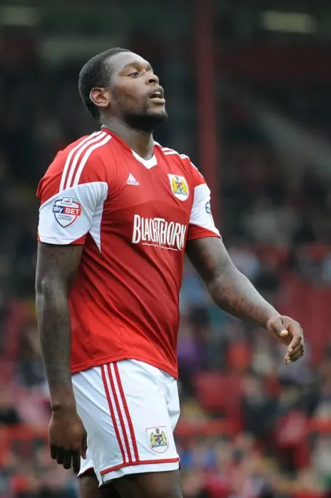 Framed Print : Jay Emmanuel-Thomas in Action: Bristol City vs Colchester United, Sky Bet League One, September 2013