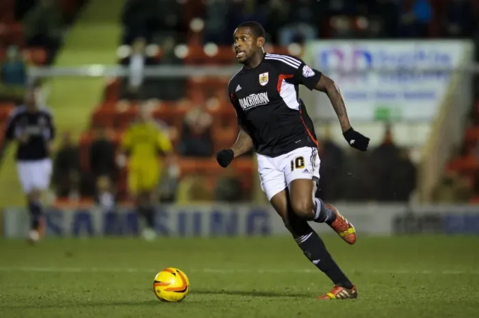 Framed Print : Jay Emmanuel-Thomas in Action: Bristol City vs Leyton Orient, Sky Bet Football League 1 (February 2014)