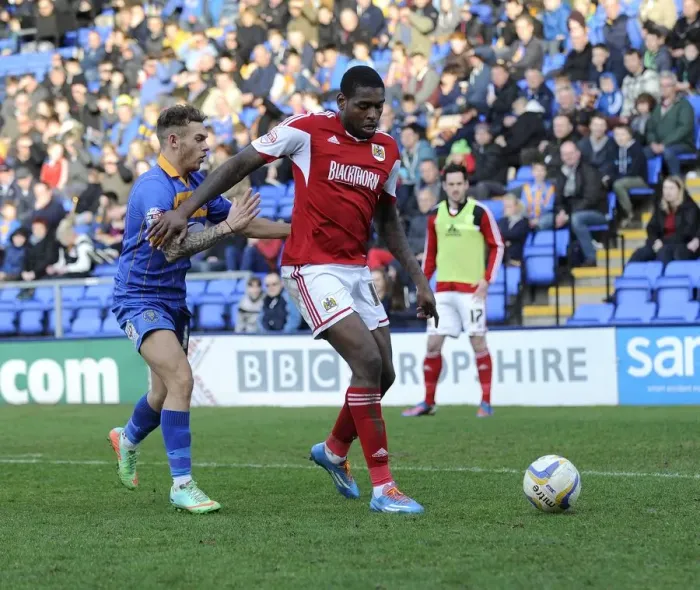 Framed Print : Jay Emmanuel-Thomas of Bristol City Holds Off Jon Taylor of Shrewsbury Town during Sky Bet League One Match Framed Print : Jay Emmanuel-Thomas of Bristol City Holds Off Jon Taylor of Shrewsbury Town during Sky Bet League One Match
