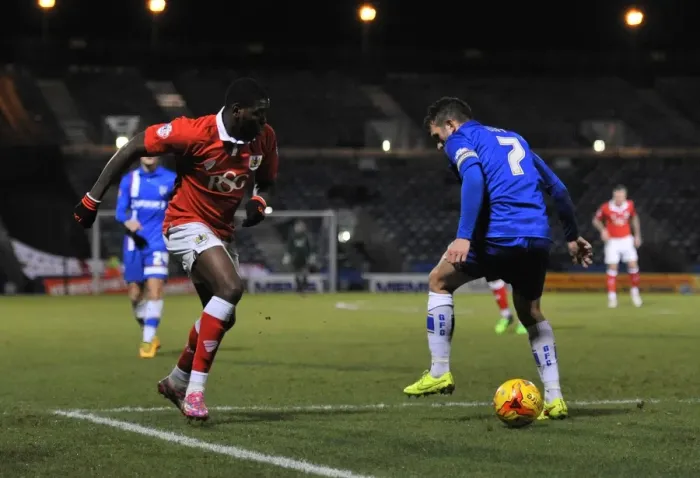 Framed Print : Jay Emmanuel-Thomas of Bristol City Outmuscles Doug Loft of Gillingham during Johnstone's Paint Trophy Area Final at Priestfield Stadium, January 6, 2015