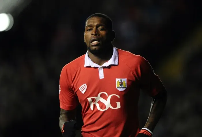 Framed Print : Jay Emmanuel-Thomas in FA Cup Action: Bristol City vs Doncaster Rovers, 2015
