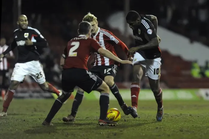 Framed Print : Jay Emmanuel-Thomas Goes for Glory: Brentford vs. Bristol City, 2014 Framed Print : Jay Emmanuel-Thomas Goes for Glory: Brentford vs. Bristol City, 2014