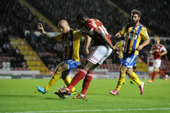 Framed Print : Jay Emmanuel-Thomas Goes for Glory: Bristol City vs Brentford, 2013 Framed Print : Jay Emmanuel-Thomas Goes for Glory: Bristol City vs Brentford, 2013