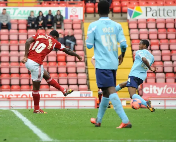 Framed Print : Jay Emmanuel-Thomas Scores the FA Cup Upset: Bristol City's Victory Over Dagenham and Redbridge