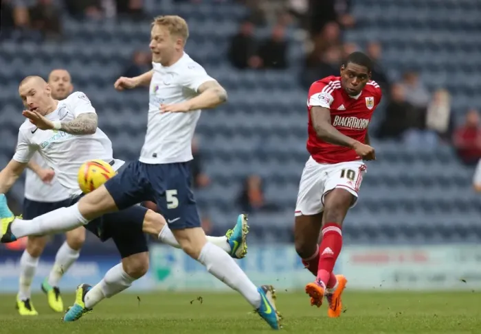 Framed Print : Jay Emmanuel-Thomas Shoots for Bristol City against Preston North End, Sky Bet League One, 2013 Framed Print : Jay Emmanuel-Thomas Shoots for Bristol City against Preston North End, Sky Bet League One, 2013