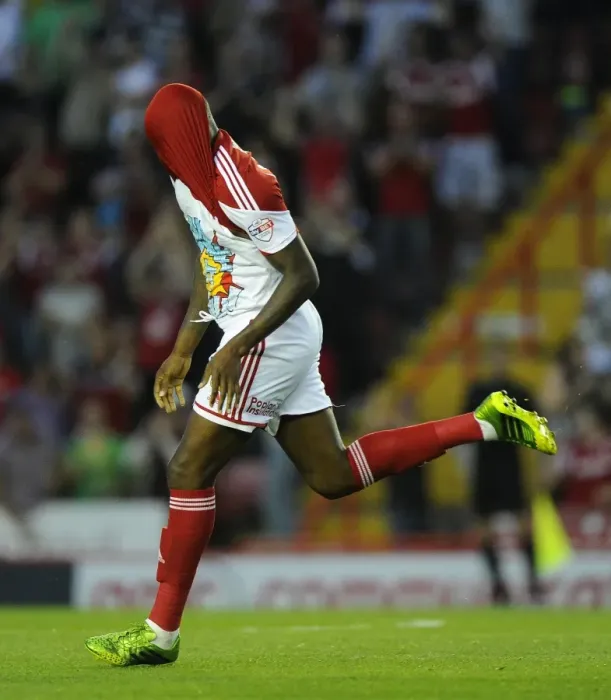 Framed Print : Jay Emmanuel-Thomas's Stunning Goal: Bristol Derby in Johnstone Paint Trophy 2013 Framed Print : Jay Emmanuel-Thomas's Stunning Goal: Bristol Derby in Johnstone Paint Trophy 2013