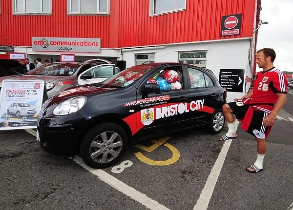Jody Morris Fills Car with Soccer Balls at Bristol City FC Pre-Season Open Day