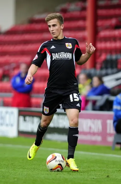Framed Print : Joe Bryan in Action: Crewe vs. Bristol City, Sky Bet League One, 2013 Framed Print : Joe Bryan in Action: Crewe vs. Bristol City, Sky Bet League One, 2013