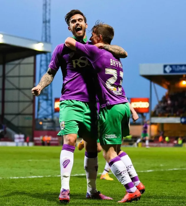 Framed Print : Joe Bryan's Double Strike: Bristol City's Path to League One Promotion (vs. Bradford City, 14 / 04 / 2015) Framed Print : Joe Bryan's Double Strike: Bristol City's Path to League One Promotion (vs. Bradford City, 14 / 04 / 2015)