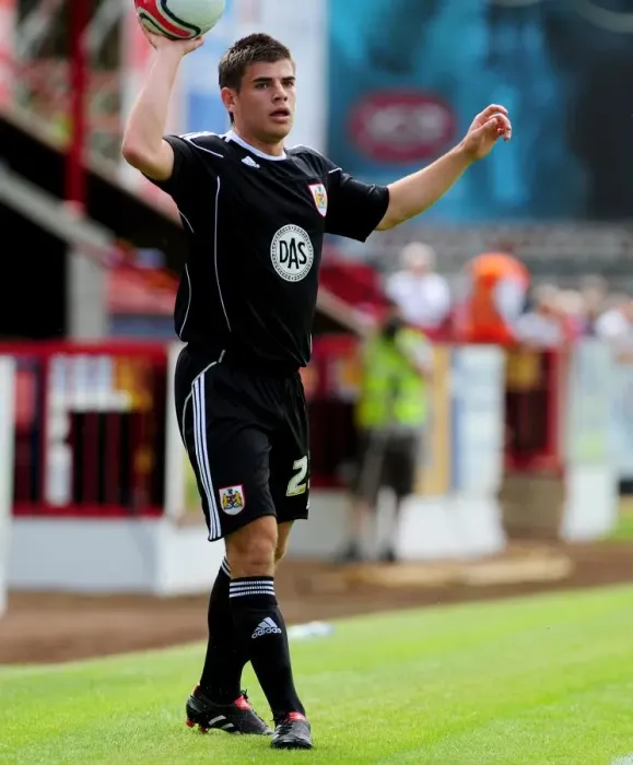 Framed Print : Joe Edwards in Action: Bristol City Footballer at Aldershot
