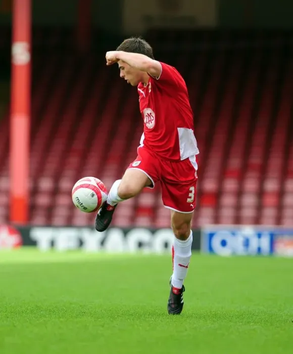Framed Print : Joe Edwards in Action for Bristol City vs Bournemouth Reserves