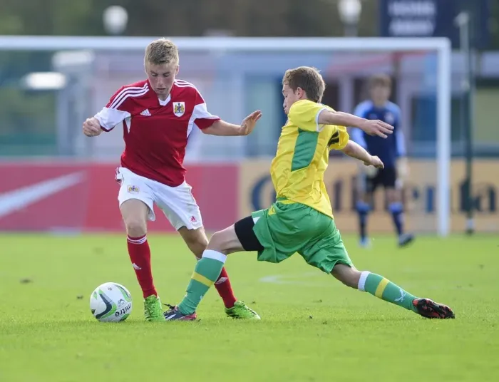 Framed Print : Joe Morrell in Action: Bristol City U18s vs. Sheffield United Framed Print : Joe Morrell in Action: Bristol City U18s vs. Sheffield United