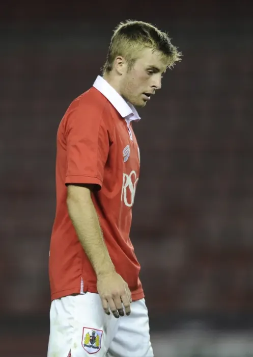 Framed Print : Joe Morrell in Action: Bristol City U21s vs Crystal Palace U21s at Ashton Gate Framed Print : Joe Morrell in Action: Bristol City U21s vs Crystal Palace U21s at Ashton Gate