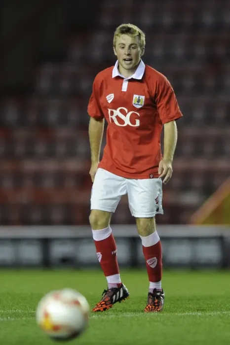 Framed Print : Joe Morrell in Action: Bristol City U21s vs Crystal Palace U21s at Ashton Gate Framed Print : Joe Morrell in Action: Bristol City U21s vs Crystal Palace U21s at Ashton Gate