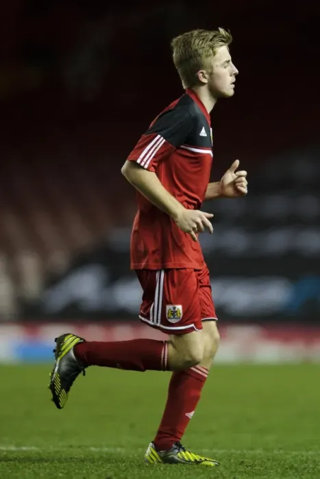 Framed Print : Joe Morrell Substitution: Bristol City U18s vs Ipswich Town U18 FA Youth Cup Match at Ashton Gate Stadium (December 2012)