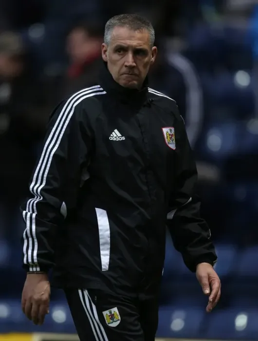 Framed Print : John Pemberton Leads Bristol City at Deepdale against Preston North End, Sky Bet League One, 2013