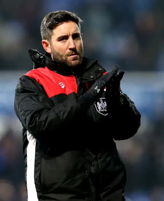 Framed Print : Johnson Guides Bristol City at Ipswich Town: Sky Bet Championship Clash (December 2016)