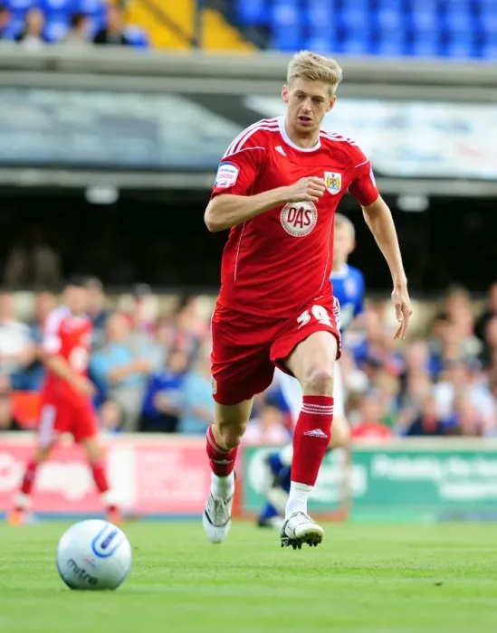 Framed Print : Jon Stead in Action: Championship Showdown at Portman Road - Ipswich v Bristol City, August 2010 Framed Print : Jon Stead in Action: Championship Showdown at Portman Road - Ipswich v Bristol City, August 2010