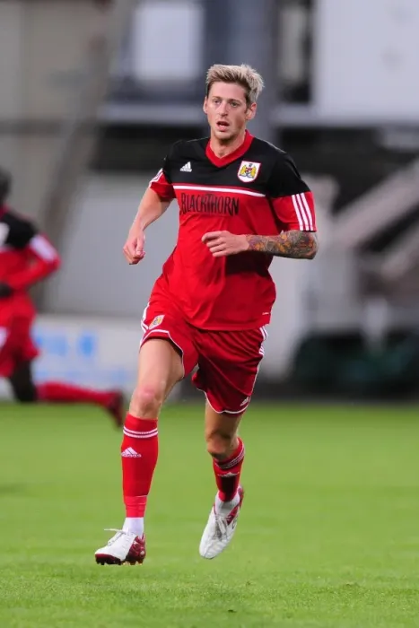 Framed Print : Jon Stead of Bristol City in Action against Dunfermline Athletic at East End Park, August 1, 2012 Framed Print : Jon Stead of Bristol City in Action against Dunfermline Athletic at East End Park, August 1, 2012