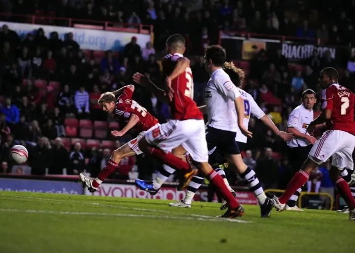 Framed Print : Jon Stead's Attempt: A Championship Showdown - Bristol City vs Preston North End, 6th November 2010 Framed Print : Jon Stead's Attempt: A Championship Showdown - Bristol City vs Preston North End, 6th November 2010
