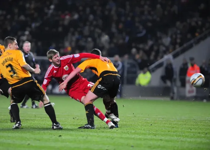Framed Print : Jon Stead's Dramatic Near-Miss: Hull City vs. Bristol City Championship Showdown (18 / 12 / 2010)