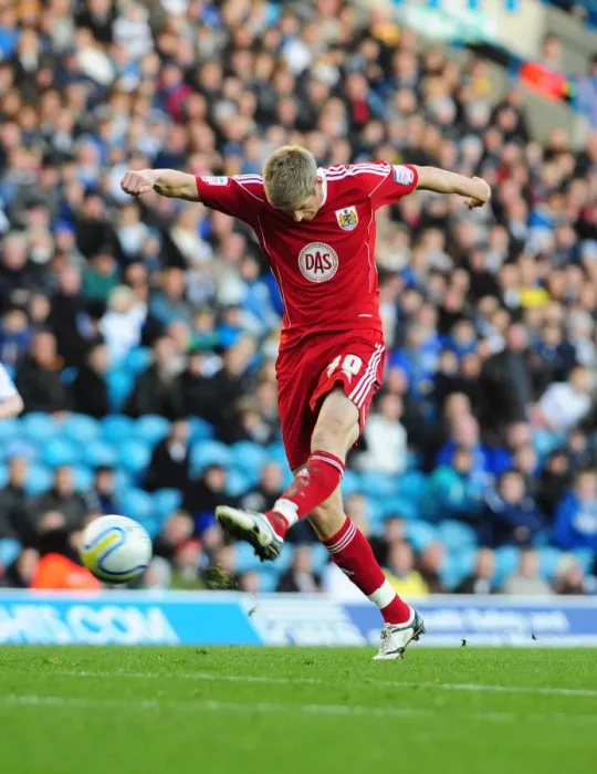 Framed Print : Jon Stead's Near-Miss: Leeds United vs. Bristol City Championship Clash - 13 / 11 / 2010 Framed Print : Jon Stead's Near-Miss: Leeds United vs. Bristol City Championship Clash - 13 / 11 / 2010
