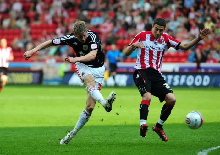 Framed Print : Jon Stead's Near Miss: Sheffield United vs. Bristol City Championship Clash (23 / 04 / 2011) Framed Print : Jon Stead's Near Miss: Sheffield United vs. Bristol City Championship Clash (23 / 04 / 2011)