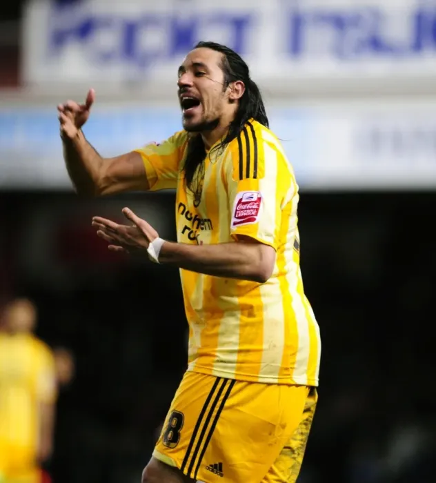 Framed Print : Jonas Gutierrez in Action: Championship Clash between Bristol City and Newcastle United, 20 / 03 / 2010, Ashton Gate Stadium