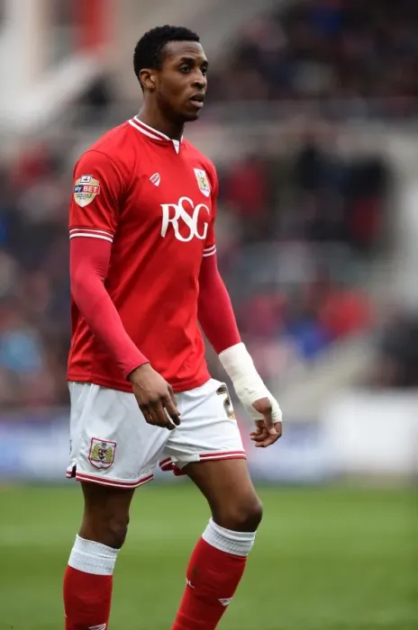 Framed Print : Jonathan Kodjia in Action: Bristol City vs. Bolton Wanderers at Ashton Gate Stadium, Sky Bet Championship, 2016