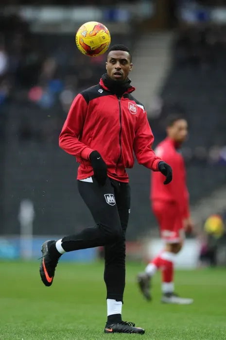 Framed Print : Jonathan Kodjia Strikes for Bristol City against Milton Keynes Dons, 2016 Framed Print : Jonathan Kodjia Strikes for Bristol City against Milton Keynes Dons, 2016