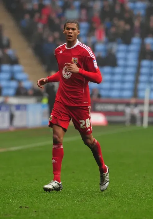 Framed Print : Jordan Spence in Action: Coventry City vs. Bristol City, Championship Match, 05 / 03 / 2011 Framed Print : Jordan Spence in Action: Coventry City vs. Bristol City, Championship Match, 05 / 03 / 2011