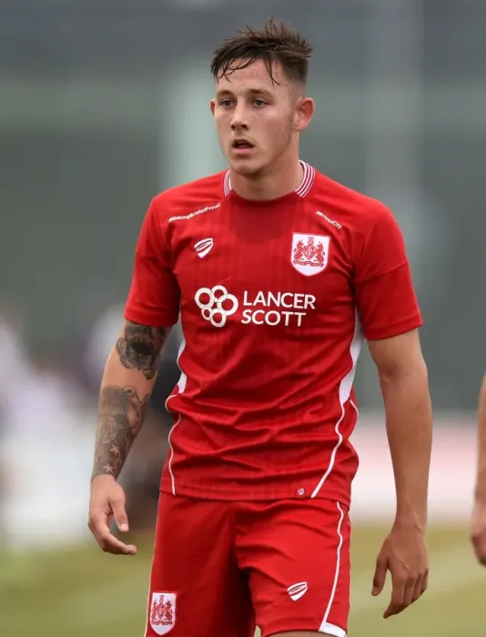 Framed Print : Josh Brownhill in Action: Bristol City vs Granada, 2016 Pre-season Friendly