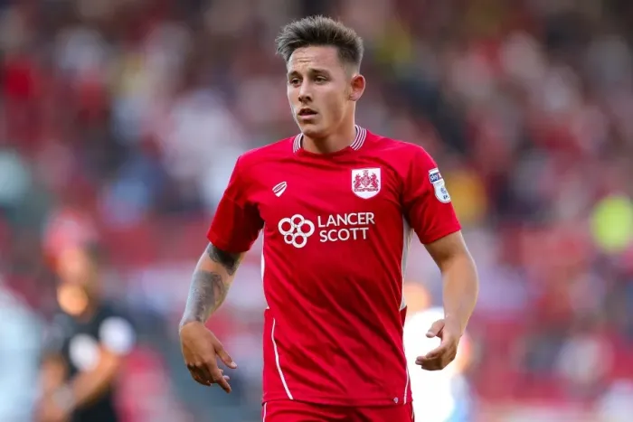 Framed Print : Josh Brownhill in Action: Bristol City vs Wigan Athletic, Sky Bet EFL Championship at Ashton Gate Stadium