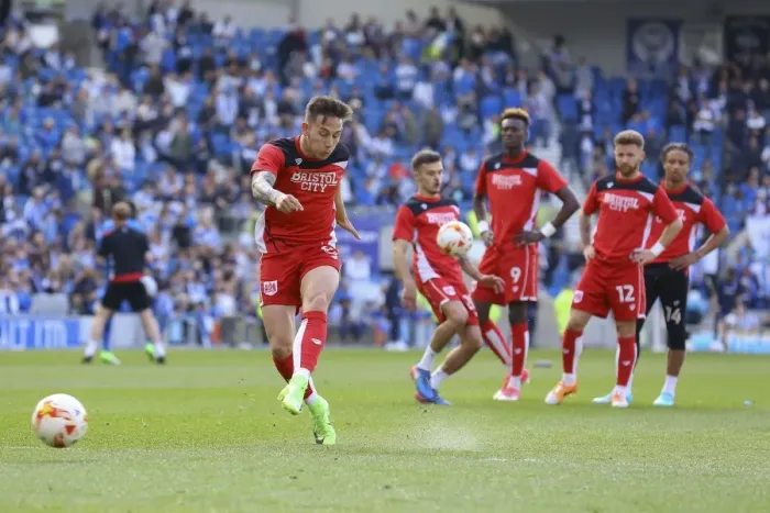 Framed Print : Josh Brownhill of Bristol City Warms Up Ahead of Brighton and Hove Albion Clash