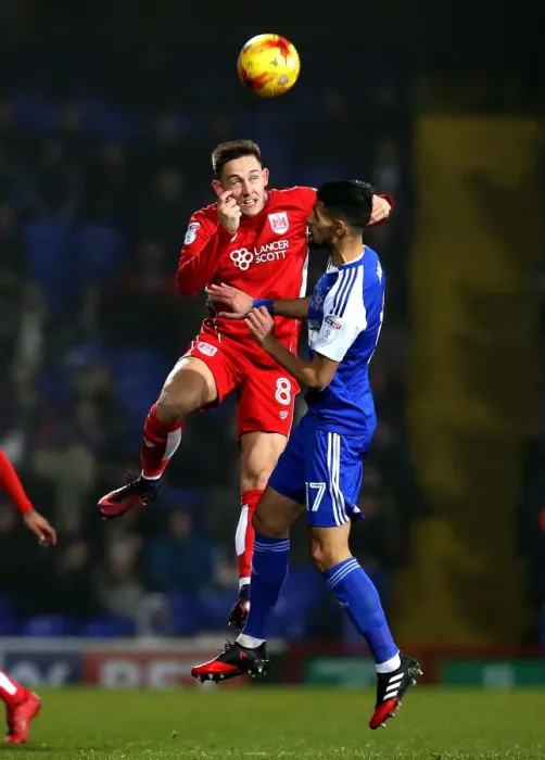 Framed Print : Josh Brownhill Heads the Ball: Ipswich Town vs. Bristol City Championship Clash (December 2016) Framed Print : Josh Brownhill Heads the Ball: Ipswich Town vs. Bristol City Championship Clash (December 2016)