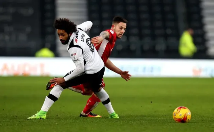 Framed Print : Josh Brownhill Outmaneuvers Ikechi Anya: Derby County vs. Bristol City Championship Clash, 11 / 02 / 2017 Framed Print : Josh Brownhill Outmaneuvers Ikechi Anya: Derby County vs. Bristol City Championship Clash, 11 / 02 / 2017