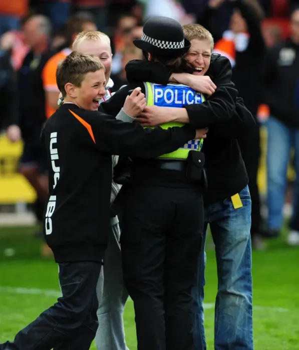 Framed Print : Jubilant Blackpool Fans and Police Celebrate Championship Victory over Bristol City (02.05.2010)