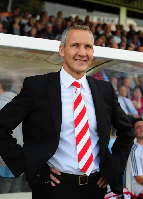 Framed Print : Keith Millen and Bristol City Face Off Against Scunthorpe United in Championship Showdown at Glanford Park (September 11, 2010)